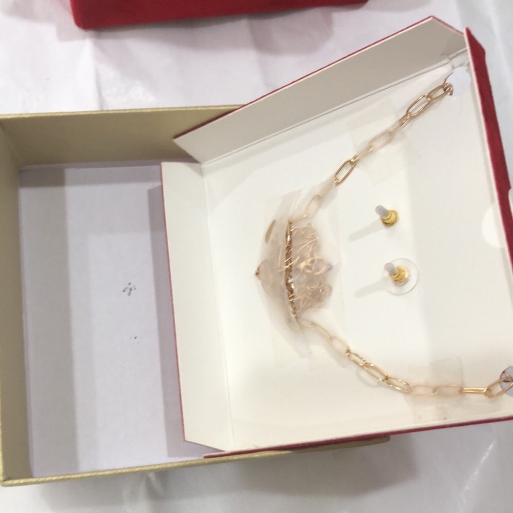 Juicy Couture pink stocking chain link necklace & pink heart shaped earrings set - Picture 14 of 14